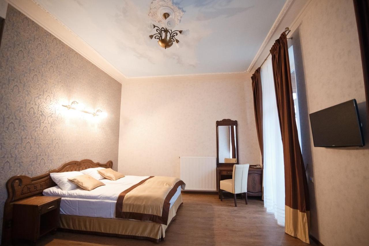 Mini-Hotel Guest House Inn Lviv Bagian luar foto